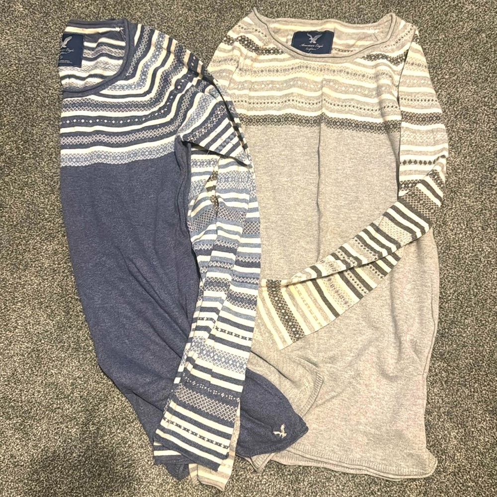 American Eagle sweaters, grey and blue Large